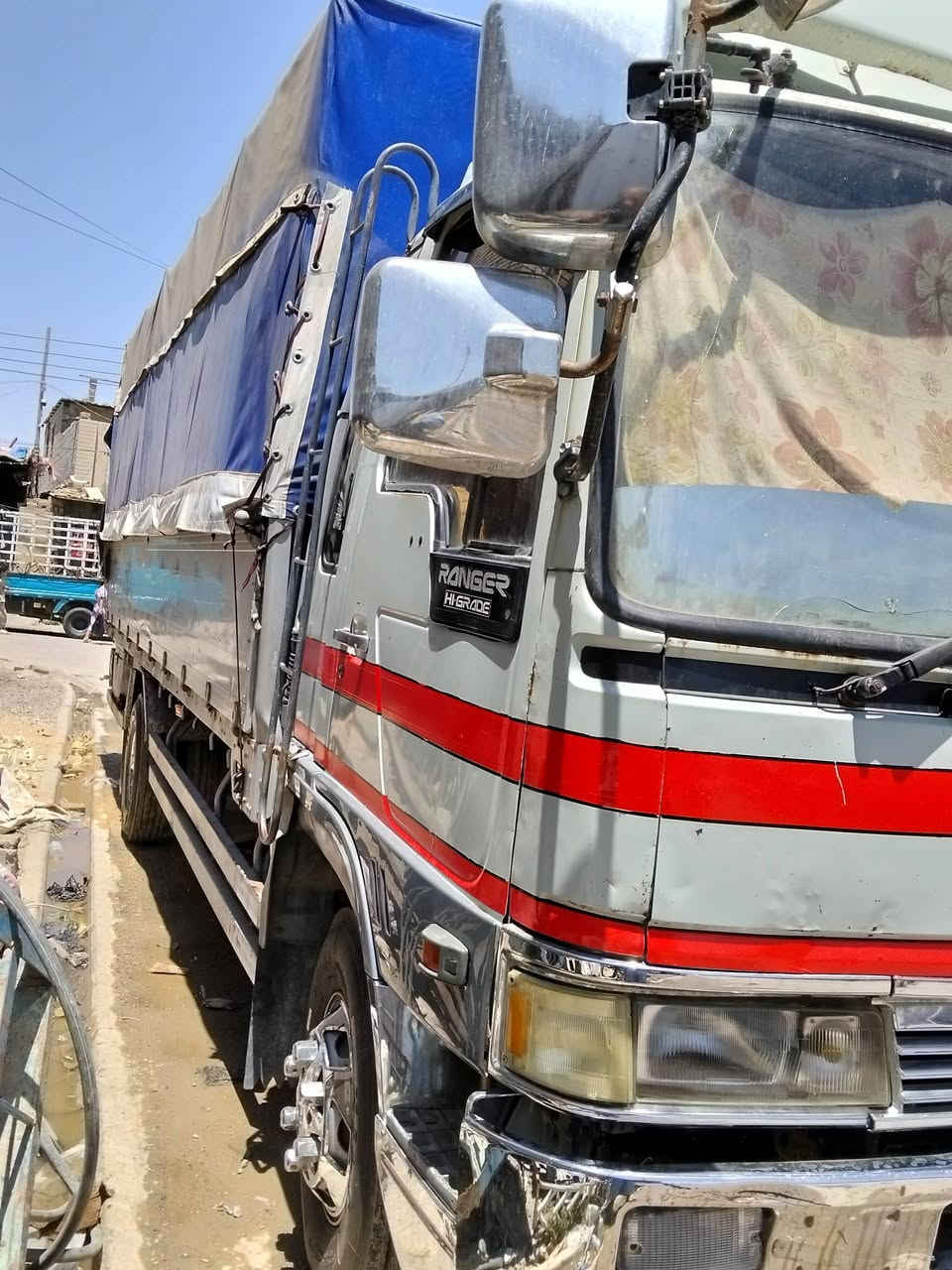 هينو موديل 2000اصل مكينه سوبر 70 رقم انكليزي بسمي شرط التحويل مكان بغداد اتصال ***********

