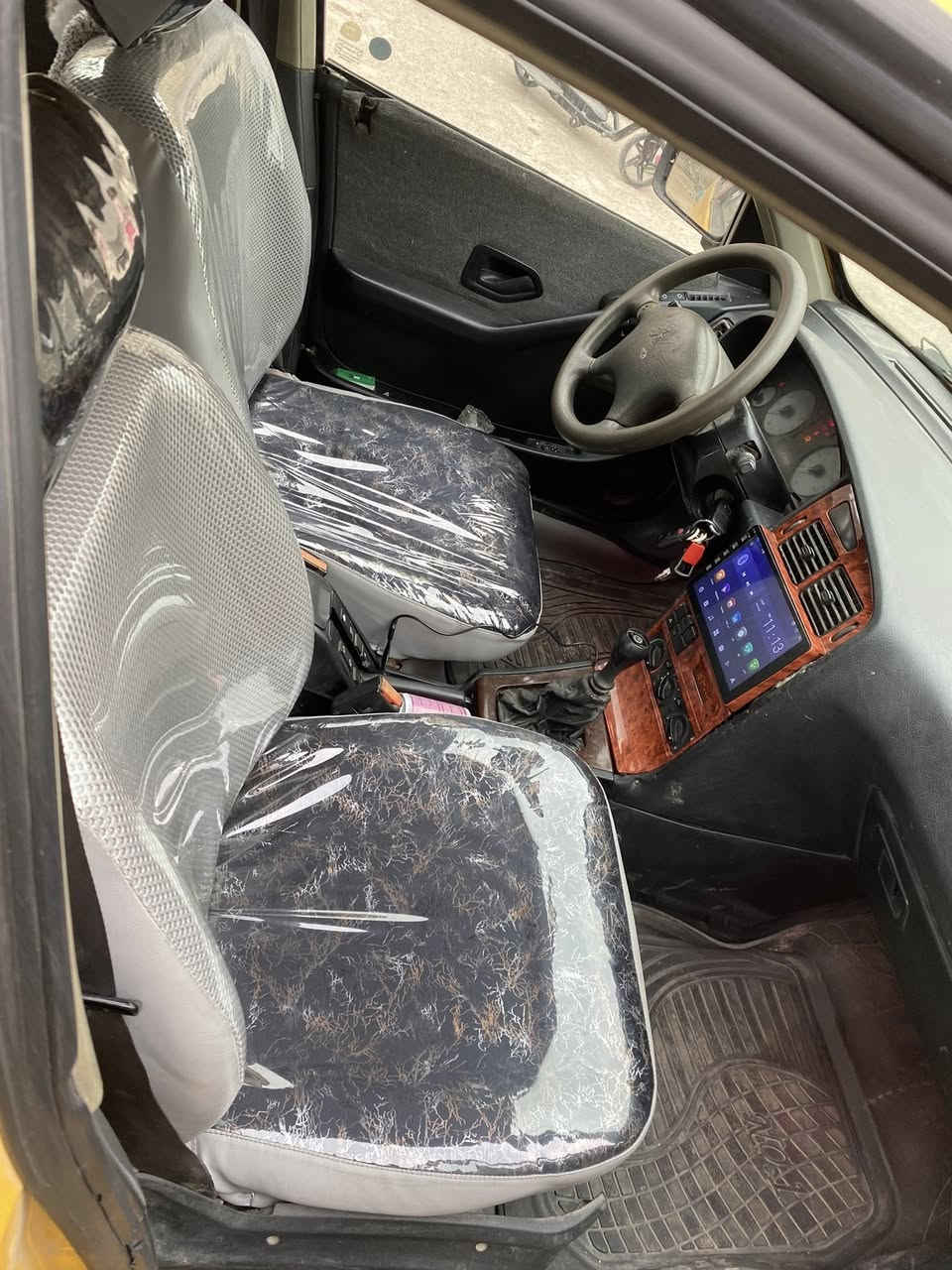 سلام عليكم بيجو بارص موديل ١٥ سياره اوتماتيك  مجفت جديد ومبدل كور جديد ومبدل هاوزن خلفي جديد تبريد تدفئه منضومه بريك جديده مبدله كهربائيات شغل جديد كلشي مبدل بيه من عده نقص حداديه مامبدله بيه معجون بل جاملغ الخلفي عليه هيئه وغرامات ١٢٠ تاخذ مصفر وتعهد بل تحويل اني عندي وكاله بيه من راعيه بل شعب سعره ٣٧ وبيه مجال بسيط ***********
