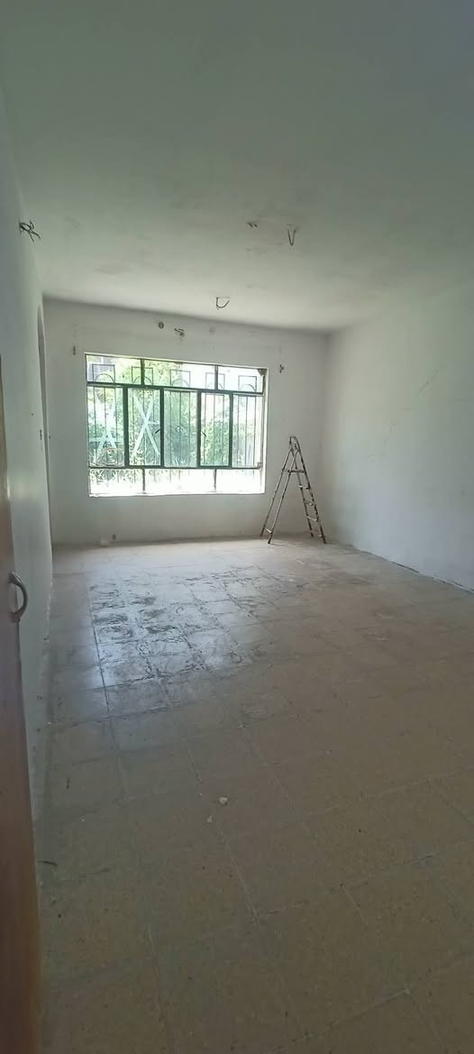 دار للايجار 🏫
حي الاخاء قرب محطة الاحمدي 
مساحة 300م 
ثلاثة غرف نوم وهول واستقبال ومشتملات 
الدار كاشي...
للاستفسار مراجعة مكتب المازن حي البكر شارع المنظمة قرب المركز 
او الاتصال على 📞☎️***********
