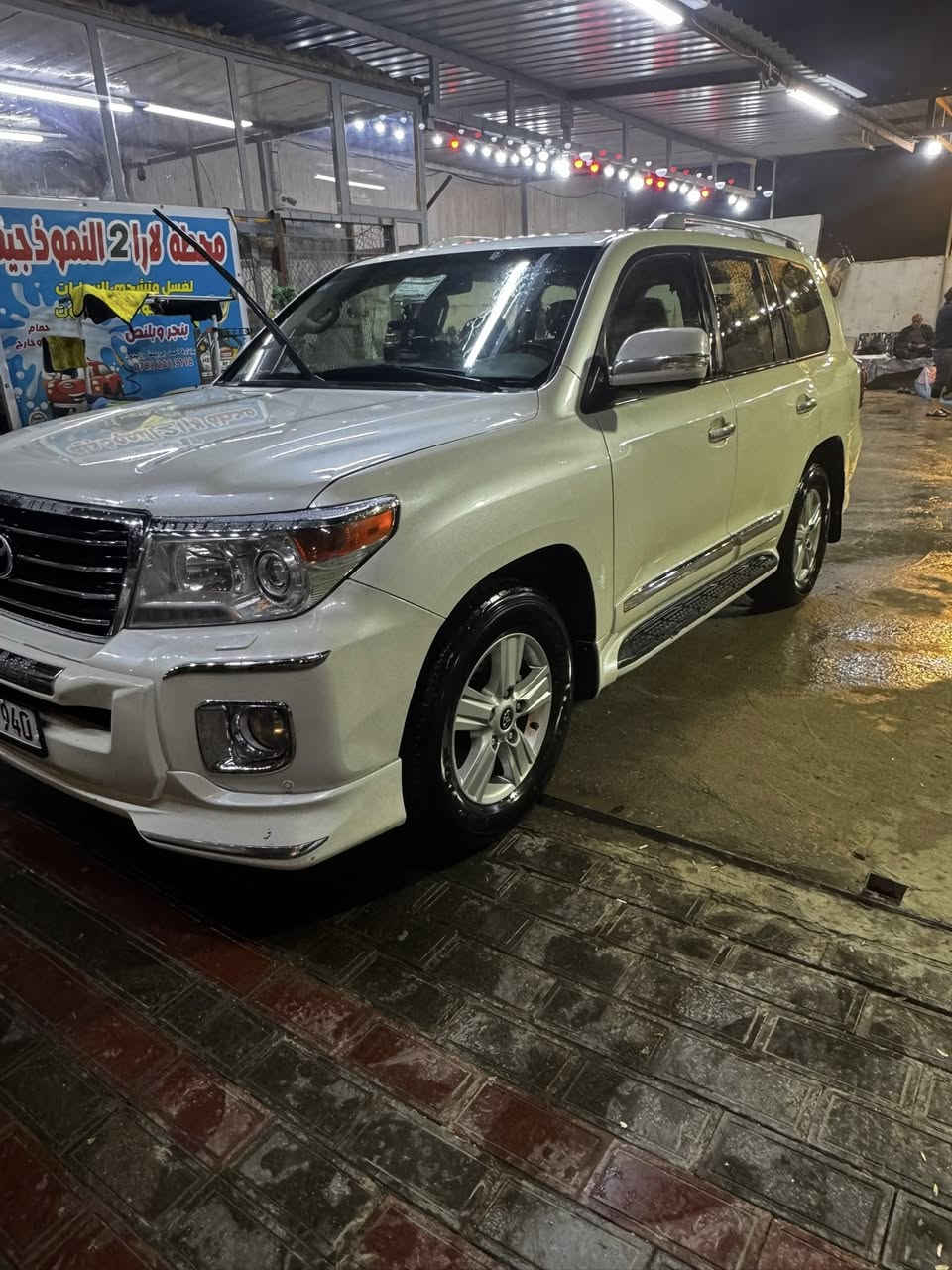 لاندكروز GXR موديل2013 بريميه 6V رقم بغداد دولي مميز بيه شبر بارد بل بنيد وقبق الجنطه اصبعين بارد  السونار مرفق بصور باقي كفاله عامه من كلشي حداديه شرط نعومه فول تخم تاير ياباني سياره جديده كلش داخل نضيف كلش السعر 380 وبيه مجال عنوان كربلاء الهاتف ***********
المواصفات 
فور ويل 
فتحة سقف
ثلاجه 
تبريد 3 قطع 
تبريد مركزي خلفي 
8 ايرباك 
طفايه
لايت زنون عالي ناصي
زراك لايت
مري شفط 
اشاير بل مري
داخل جلد
كشن كهرباء 3دكم
تحكم بلايت
شاشه مال24
كشاف زنون
مانع انزلاق
نضام تغريز
كامرات خلفيه اماميه
حساسات خلفيه
حساسات اماميه جانبيه
وبعد بيه هواي مواصفات
المسافه المقطوعه 186kحقيقي شرط
غير متواجد ع الفيس
