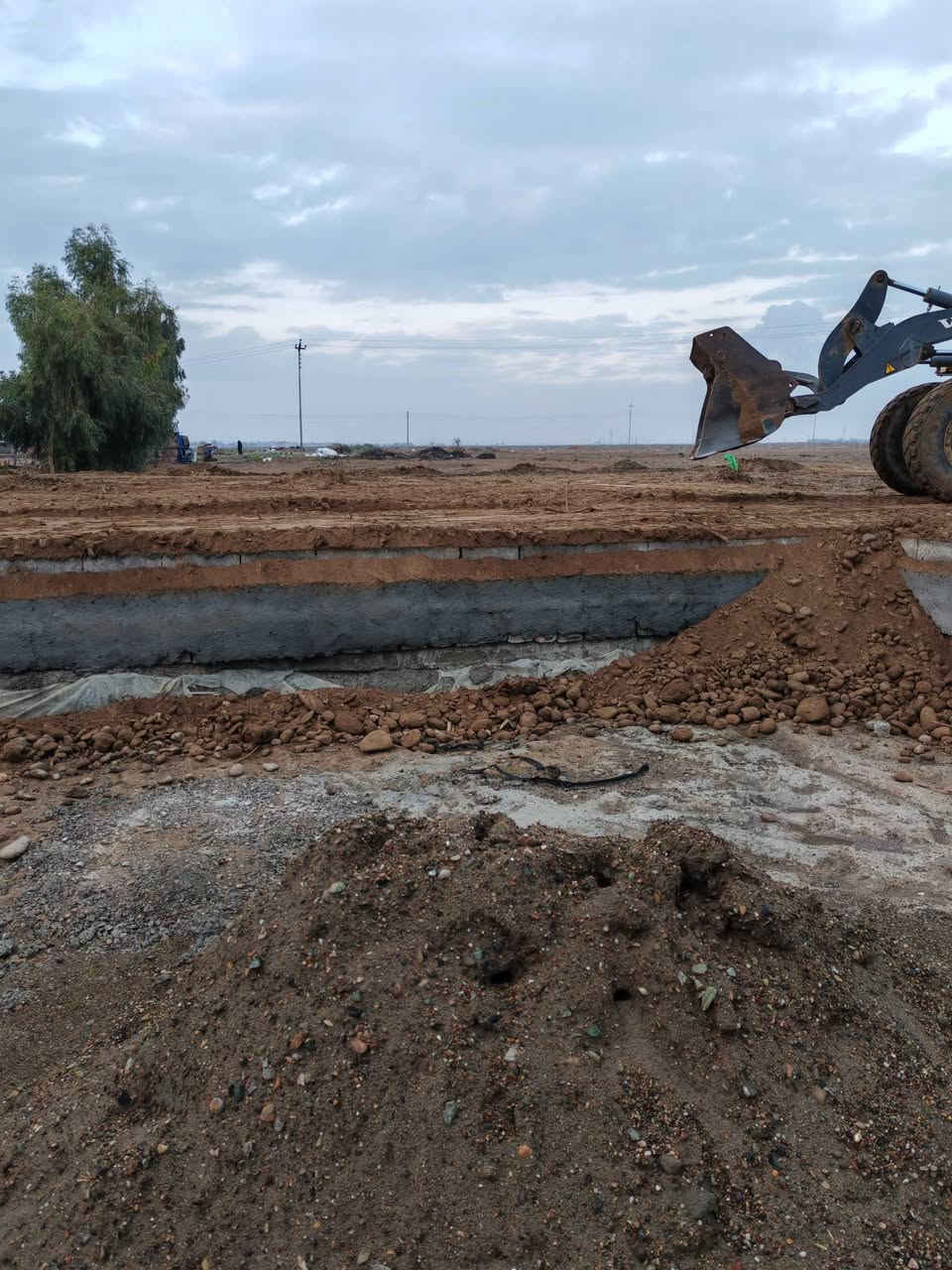 السلام عليكم يوجد كادر عمل تصفير ابيوت حدل ابيوت فرش زميج تحويل رمل دفن اساسات دفن مماشي حفر منهولات الاستفسار الاتصال على ***********
