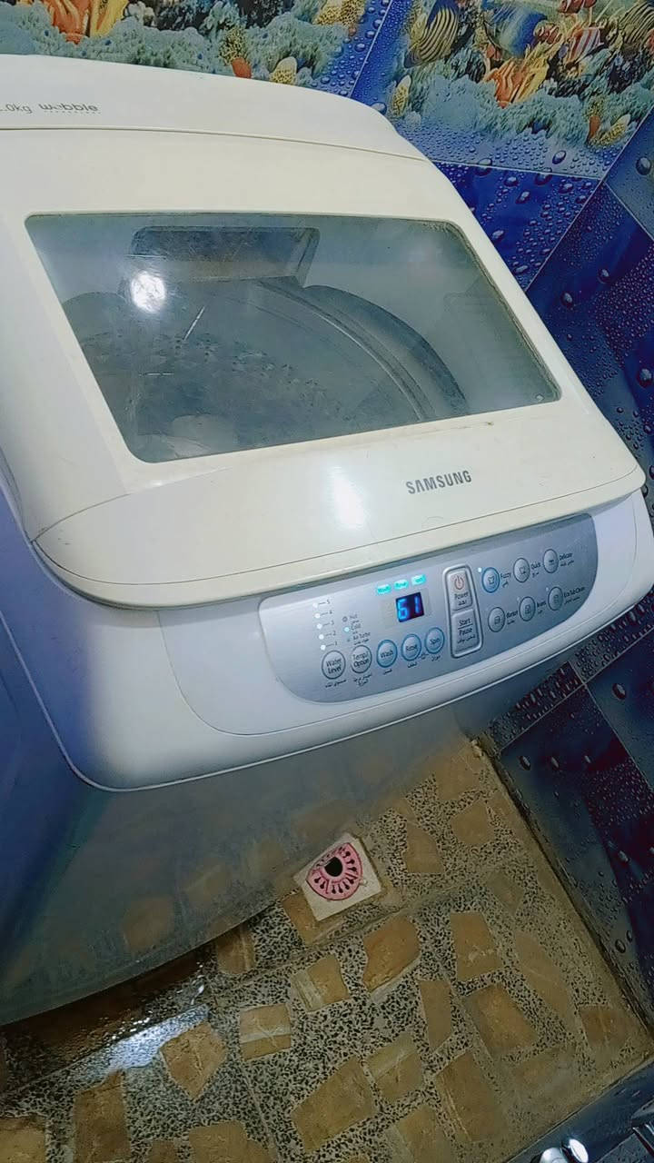 السلام عليكم اغراض للبيع ثلاجه رويال حجم كبير غساله سامسونج اوتوماتيك 12 كيلو مكان الدوره شارع 60 للتواصل على هذا الرقم ***********
