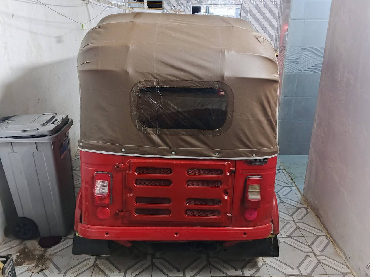 السلام عليكم تيك توك موديل 17 مصبوغه جماليه سعر ثلاثه وبيها مجال شيء قليل ***********
