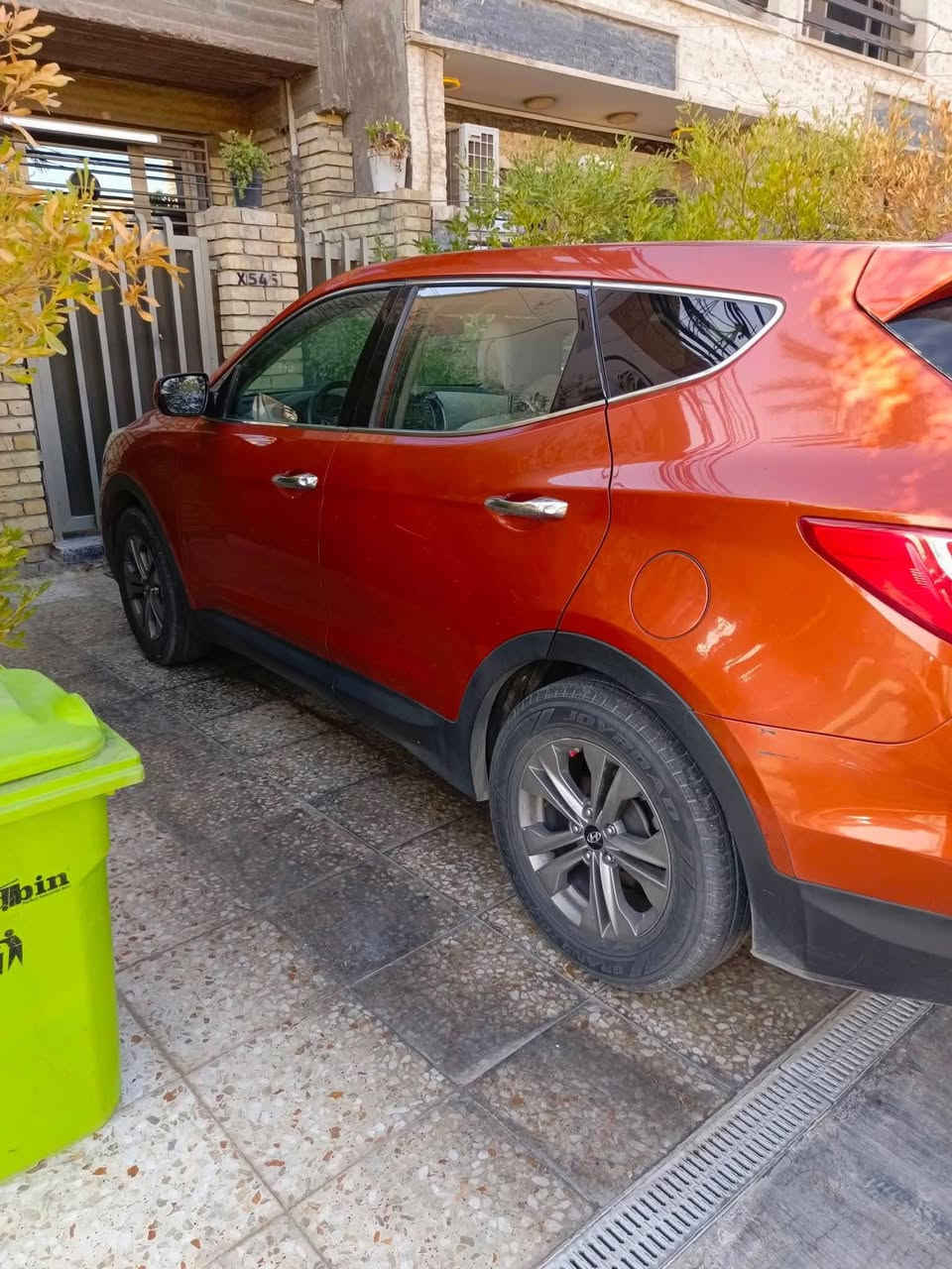 السلام عليكم ....
السلام عليكم اخوتي 
سنتافيه 2016 وارد امريكي 5 راكب محرك مفتوح 2400 GDI  وبحاله جيده جدا السياره بدون قطرة صبغ بس بيها بارد شبر بالجاملغ الايسر ورصعات بسيطه ممأثره على منظر السياره .. السياره باسمي وسنويه مجدده تحويل ثاني يوم .. مكان السياره بغداد السيديه والسعر 134بيها مجال بسيط 

للاستفسار
***********
