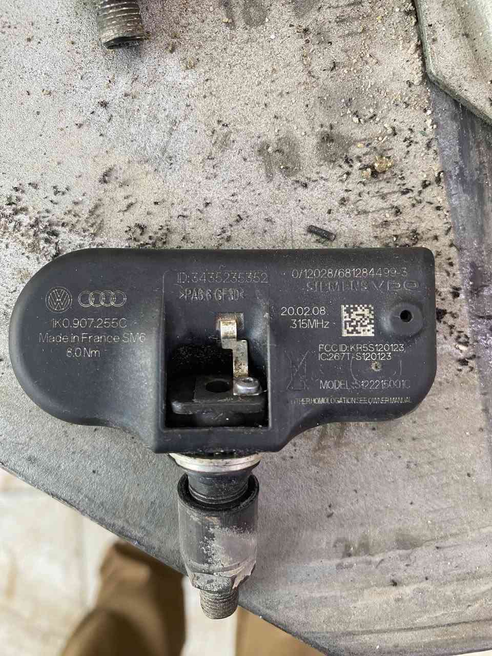 تخم حساس اودي وكولف سعر التخم مع الشد ٢٠ الف اصليات مكاني الشعب حي اور شارع الشيشان تكتب بلويز خدمات محمد دوخي ***********
