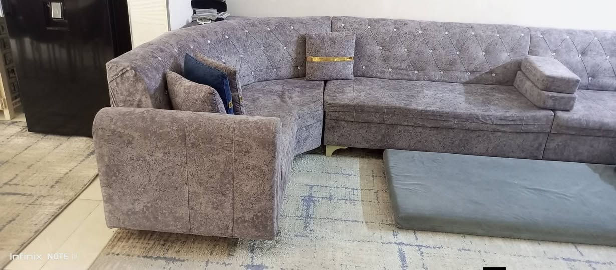 للبيع المستعجل بداعي السفر من دون اي عيب لو سمحتو لا احد يبخس بالاغراض اغراض نظيفة جدا الجاد فقط يتواصل واتس اب ‏‪***********‬‏
