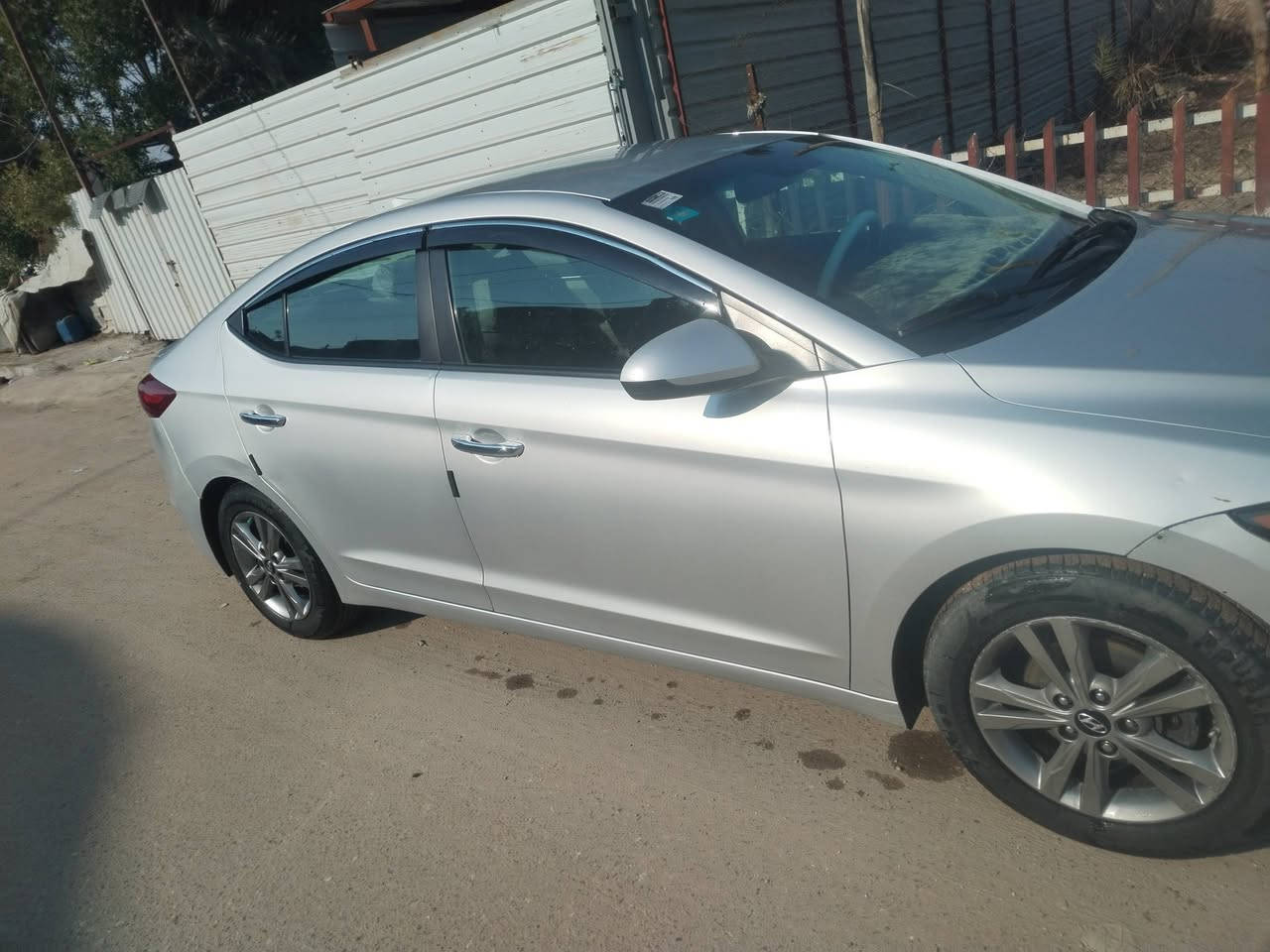 السلام عليكم
النتره 2017
الون رصاصي
ماشيه 110 الف
كير محرك مكفول
تبريد ثلج
حدادية كامله وجاهزه
بغداد الشعله
***********
السعر 127
