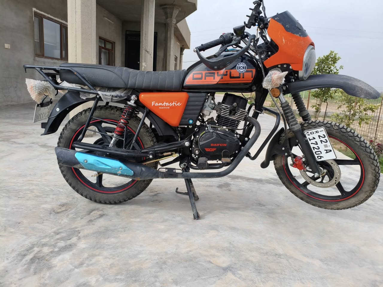 السلام عليكم
دراجة دايوان جبلي 200cc
مرقم كامل شرط التحويل
مرقم اربيل لوحات انكليزي 
دراجة ماشية 4000 مستعمل 23 يوم فقط 
واتساب ***********
