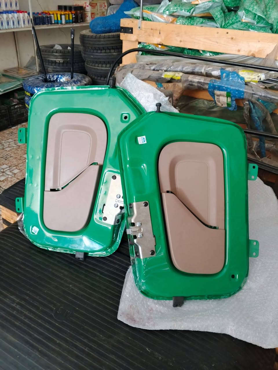 السلام عليكم
بوب مال تكتك ٢٢ للبيع 
مامشدودات ابد جبتهن وماشدتهن 
وبعت التكتك بلكارتون بعدهن 
السعر ٧٥ وبيهن مجال 
العنوان واسط نعمانيه 
***********
