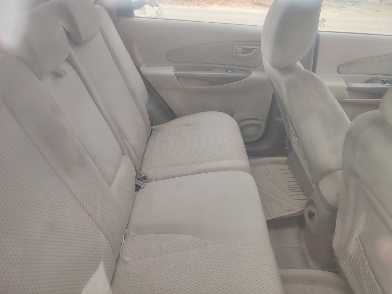 السلام عليكم البيع توسان ٩ خليجي كفاله عامه بيهه فقط جراد بل قماره وبنيد باقي كفاله سعر ١١٨ وبيهه مجال الشراي ***********
