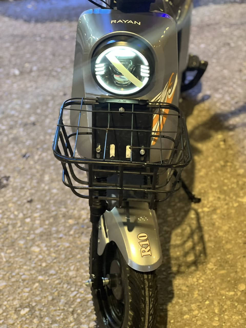 السلام عليكم R10ريان مكفولة الدراجة جديدة بطاريات كبار
جديد استخدام قليل 
السعر 475
للاستفسار ***********
المكان كربلا حي القضاة
