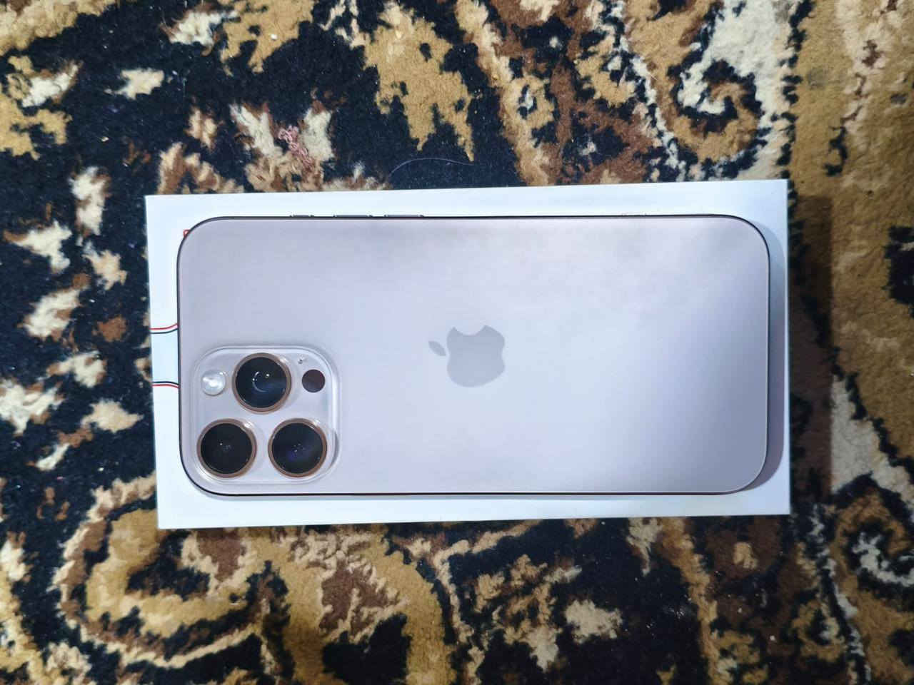 سلام عليكم شباب جهاز للبيع 16برو ماكس ذاكره 256 الباطاريه 97جهاز نضيف مكفول من كلشي السعر خاص وهاذ رقمي *********** مكلف بل نشر تصلو عله رقم او اتساب
