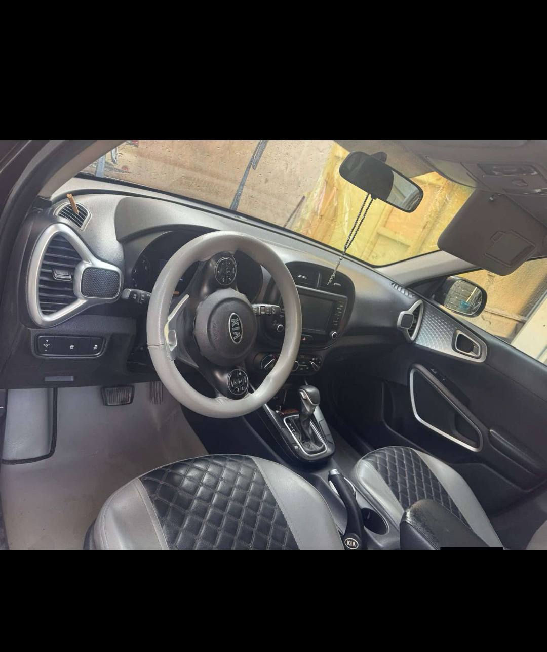 صول 2020 أمريكي ماشيه 6000 محرك 2000 دوش اسود رقم أربيل باسمي شاشه تخم تايرات كلها كامله مابيها ولا نقص السعر 135 وبيها مجال


**إذا كنت صاحب هذا الإعلان وتريد حذفه لأي سبب، رجاءا أرسل رسالة إلى الدعم الفني**