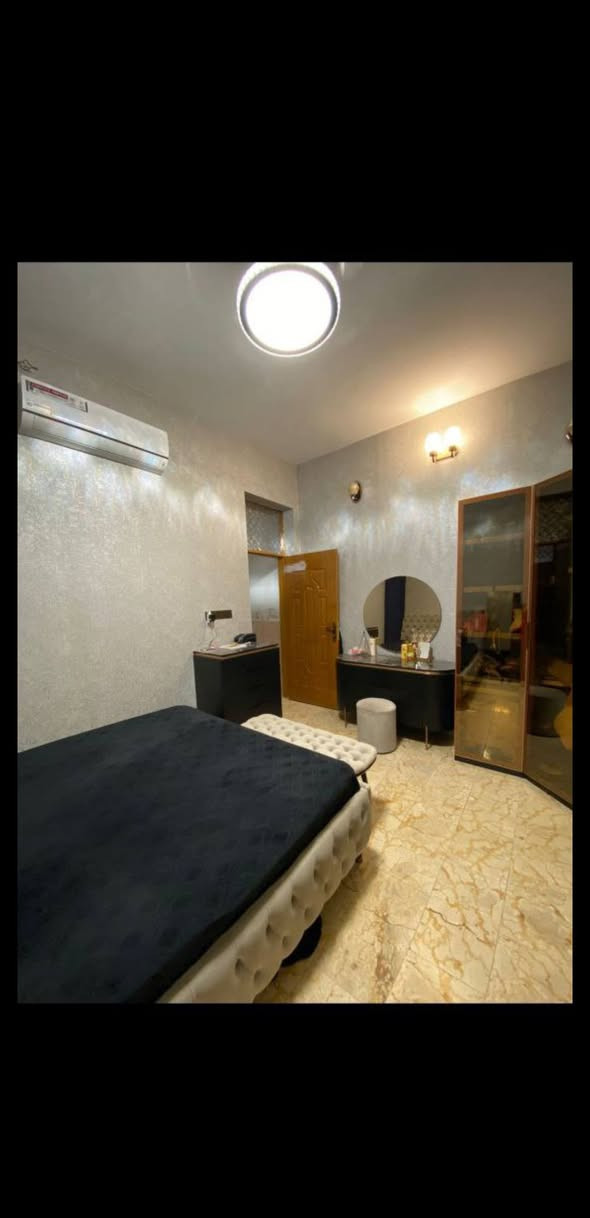 بسم الله الرحمن الرحيم 
تابع الصفحه ليصلك كل ماهو جديد
مكتب الابرار للعقار 

🌹 دار للبيع مساحه 100 متر 
🌹 حي الجامعه  منطقه ال 28
🌹 طابق ونص نظيف جدا 
🌹 شارع 10 
🌹 بناء درجه اولى صب كونكريت 
🌹 وارضيه مرمر  ومكان مميز 
🌹 غرفتين نوم 

💎 طابق الاول 
غرفه و صاله واستقبال ومطبخ وصحيات

💎 طابق الثاني 
غرفه وصاله وصحيات 

للاستفسار الاتصال عله 
***********

🌷 عنوان المكتب
🌷 حي السلام نهايه شارع ابو الدجاج النجف, العراق
