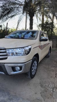 للبيع تويوتا هايلوكس ساز موديل2025 رقم بغداد (كير عادي) سياره مكفوله ك...