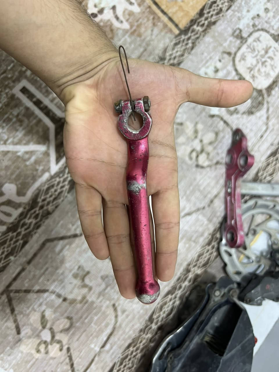 سلام عليكم غراض للبيع توصيل موجود ***********
واتساب ***********
