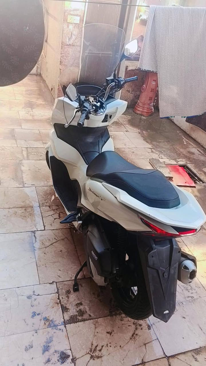 لسلام عليكم دراجه PCXللبيع الجيل الرابع 2021 مال رمبه ختم واحد مكينه كفاله الشراي يتصل ويدلل ***********مكاني الدوره ابو دشير
