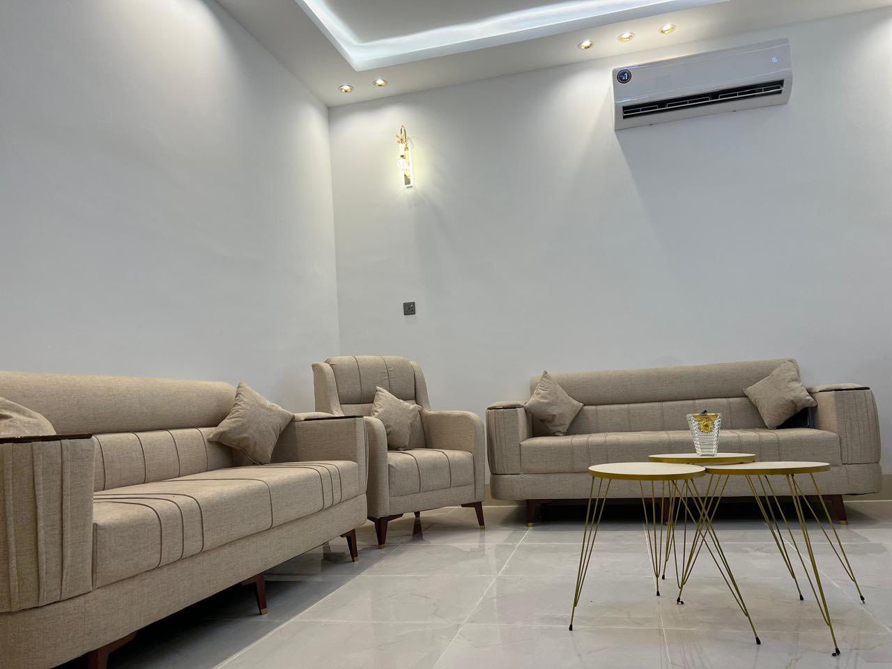 اثاث منزل كله جديد للبيع كلشي او سعره التواصل ***********
