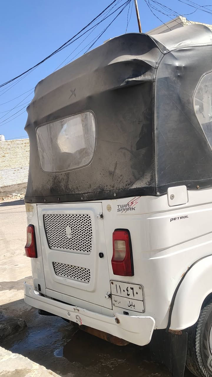 موديل 22 رقم وسنويه
كفاله محرك  ما مفتوح فقط زنجيل 
فقط بارد شبر بلغد بدون صبغ ولا معجون 
الباقي كله مكفول كفاله عامه 
السعر 8200 وبيها مجال بصيط 
مكاني نجف كوفه 
***********
