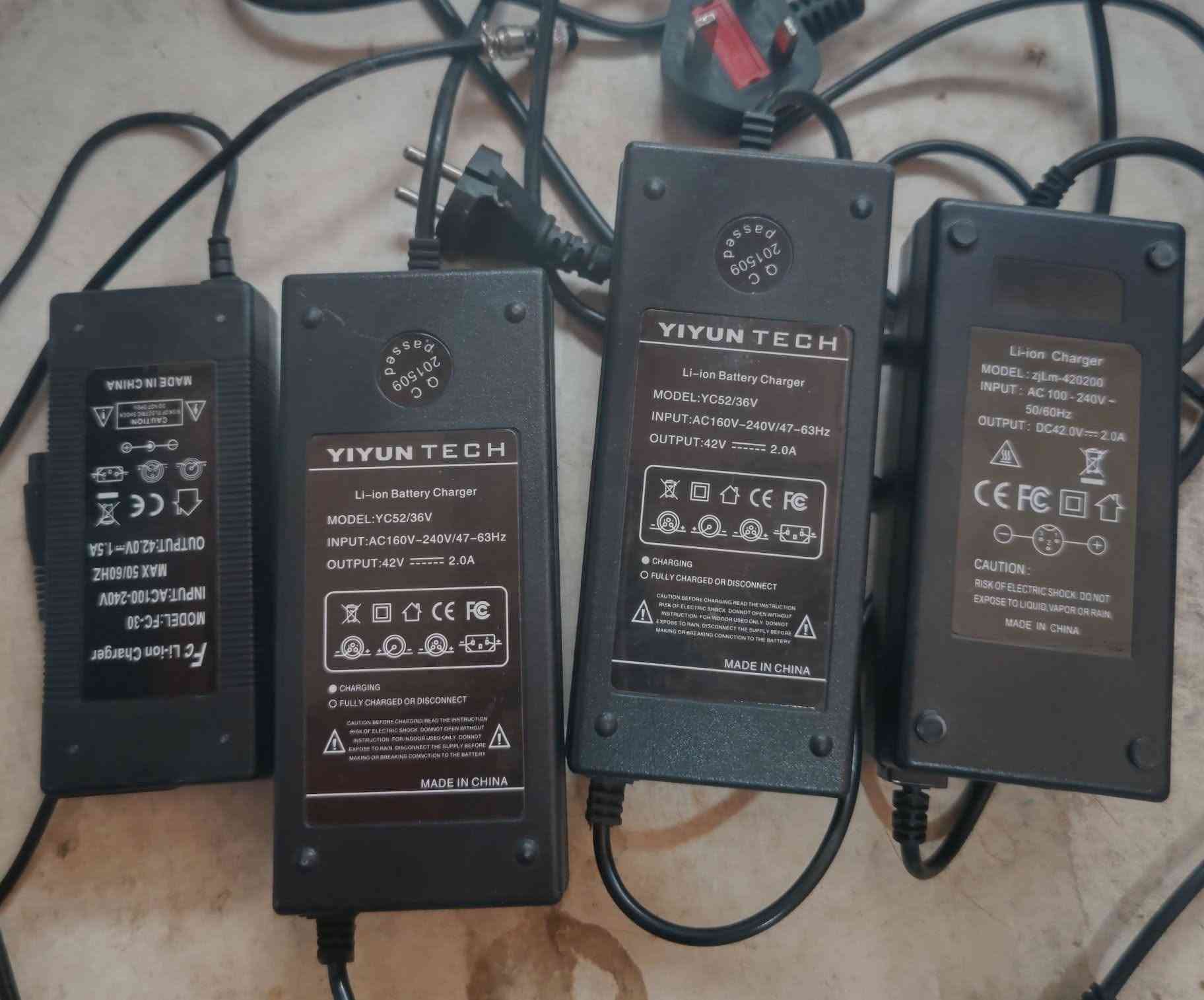 شاحنات سكوتر 4 قطع 
42 فولت 2 امبير 
بيعهن شلع


**إذا كنت صاحب هذا الإعلان وتريد حذفه لأي سبب، رجاءا أرسل رسالة إلى الدعم الفني**