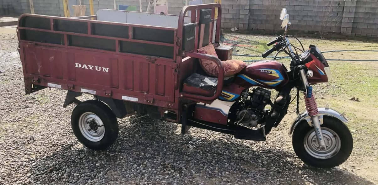 السلام عليكم ستوته للبيع فحل نظيفه  بس رايده خيالها مكاني مخمور    الساعه 950 وبيها مجال واتساب   ***********              +964 770 521 7718
