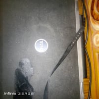 لابتوب حاسبه كلشي ما بيهه ايصير عليهه الببجي وايصير عليهه مسلسلات كلشي...