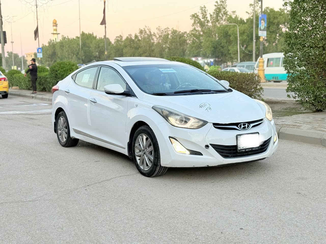 السلام عليكم هونداي لانتره 2014خليجي حره مداور ثاني يوم رقم مثنى فول 1/1مكفوله كفاله عامه بيه اشبر صبغ بل باب العبري فقط الباقي مكفول مكينه كير حداديه تخم تاير تبريد كله جاهزه ما ناقصه شي موصفات تحكم استيرن جهتين شاشه كامره ألد امامي خلفي حساس خلفي فتحه سقف مري شفط اشاير بل مري قطعتين تبريد سياره جديده بمعنى الكلمه سعر 122وبيه مجال بصيط لاستفسار ***********مكان السماوه المركز
