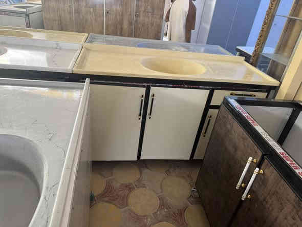 مجمع محسن الشمري بكافة انواع اثاث مواد المنزلية 
متوفر سناكي متر 30 
متوفر سناكي متر 50 
سناكي جديد وليس مستعمل 
موجود فقط مرمر 
العنوان الديوانية قضاء عفك قرب الجسر حمام مقابل سيد حسن ياسري 
***********
