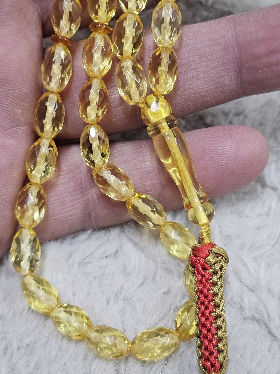 لعشاق النواعم ..لعشاق ذهب الرجال .. لعشاق المترش 
مسبحه من كهرب بحر البلطيق الحر الطبيعي الصافي المترش بخامة ذهب الرجال شرط وضمان مدى الحياة بأصالة الخامة لاكبس ولاضغط ولا مسال ولامعالج ولاكهرب صيني .
وزن ١٢ غرام ٤٩ حبه قياس الحبه ٦×٩ ملم


**إذا كنت صاحب هذا الإعلان وتريد حذفه لأي سبب، رجاءا أرسل رسالة إلى الدعم الفني**