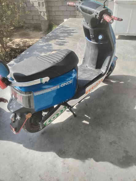 سلام عليكم هاي درجه شحن للبيع درجه كلش نضيفه  رائده ب750 مكاني الانبار ***********
