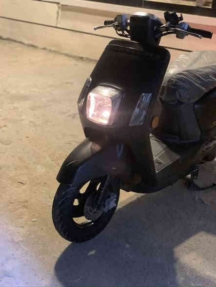 السلام عليكم دراجة بوليس مصطرة ألفين 13 كفالة عامة برغي ما مفتوح بيهة الدراجة 
صارلهة نازلة من الرمبة كلت اشهر الدرجة كلشي شغال بيهة
شاشة شغالة بلاديةً السعر 900 وبيهة مجال الاستفسار *********** الآصال بي وتساب اللعلم البيع بدون أغراض
