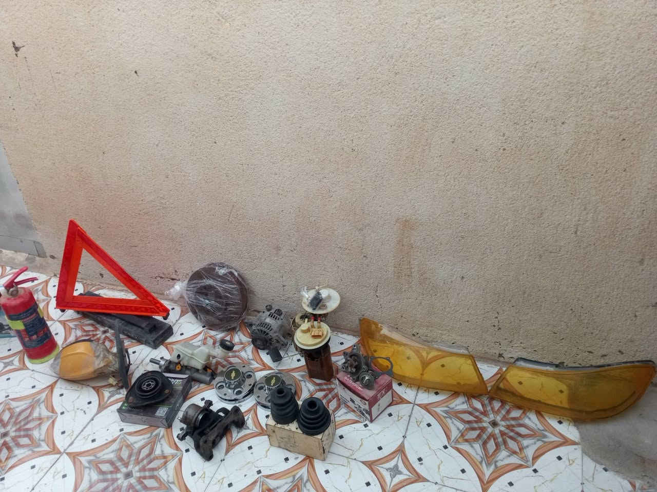 سلام عليكم غراض نيفان 620 للبيع اي تفاصيل خاص وغراض كله جديد مكاني ناصريه اسكان الصناعي رقم ***********
