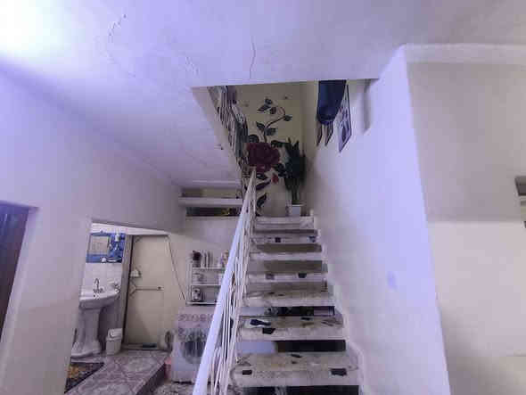 اعلان رقم (782)
بيت طابو طابقين للبيع 
مساحة/165م واجه 10م 
العنوان/ حي أمام احمد فرع قصابة حكمت 
السعر/125 مليون 
-----------------------
للاستفسار اكثر مراجعة مكتب محمد الواقع في فلكة راس فرع جامع الامام علي او اتصال بالارقام التالي 
***********
***********
نستقبل كافة عروضاتكم سكنية وتجارية في كافة المناطق طوز و كركوك...
