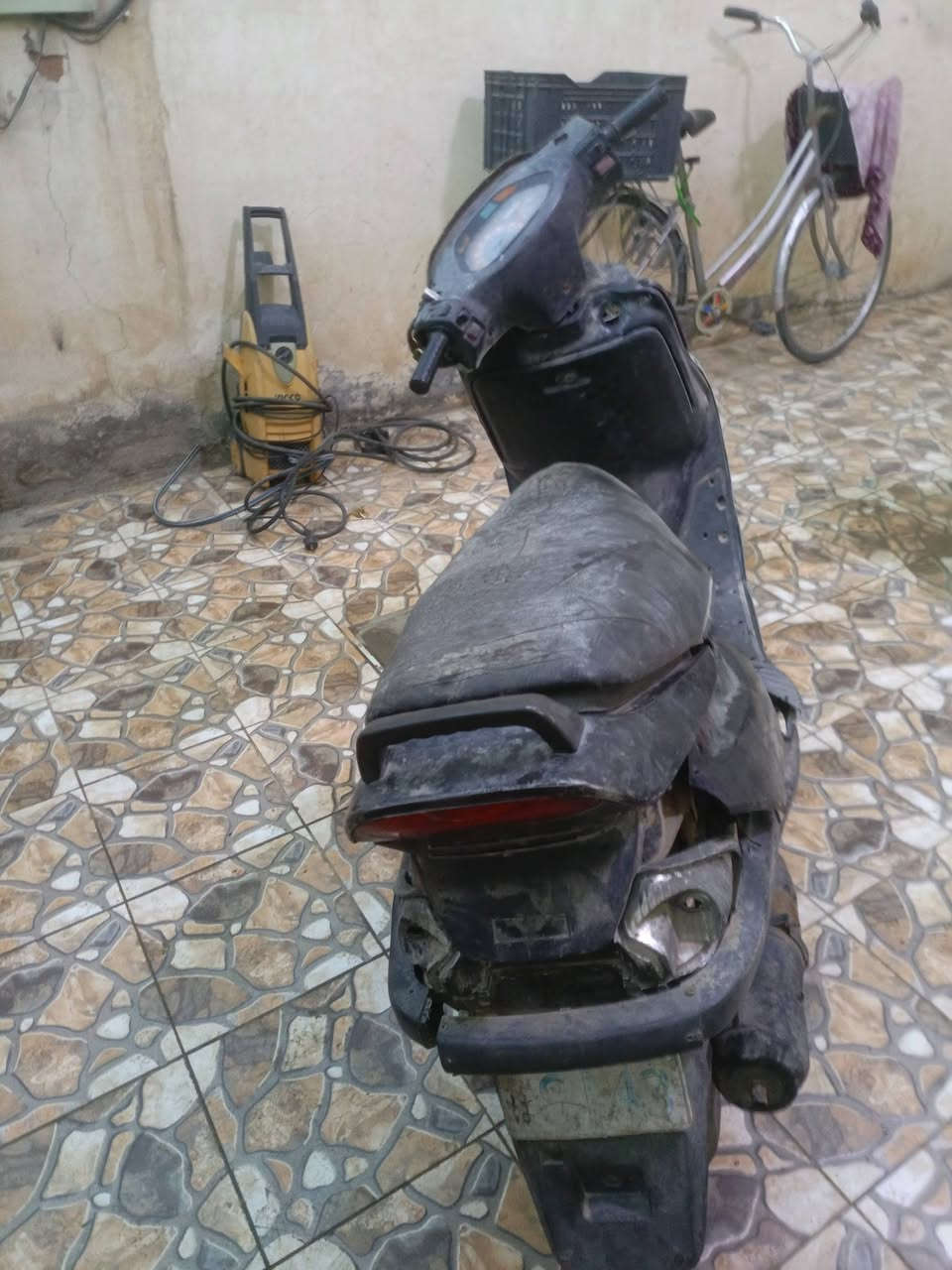 دراجه فظايي ابيع كوم حديد 60الف مكاني ديالى دور زراعه ***********
