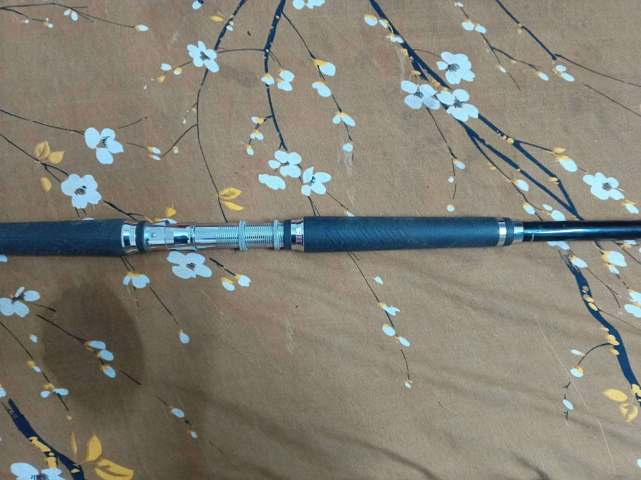 يا الله عيني اتوفر عدنة عود مال بالة طول 210حساس خشن العود علي علامة شركت دايوة تكدر تستعملة الفيدر الجر ولبحر سعر العودة 30الف يوجد خدمة توصيل الجميع المحافضات 5تالاف الحجز ولاتصال على الواتساب او على الخاص ***********
