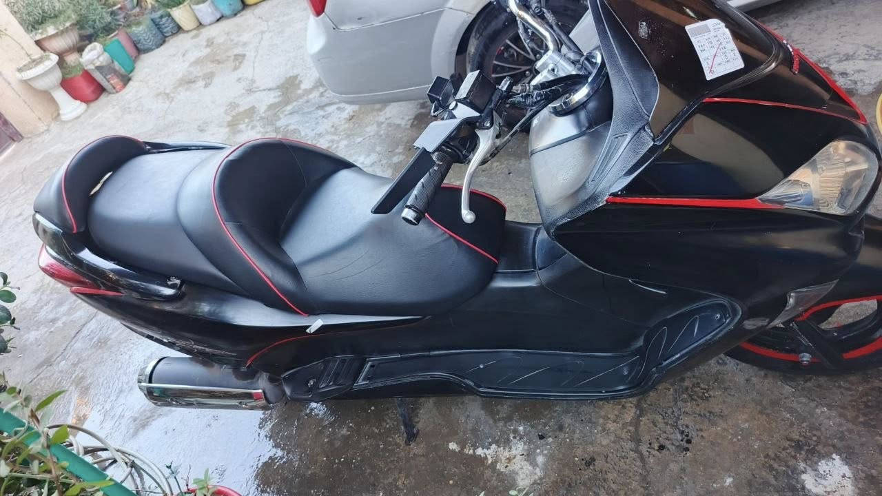 السـلام عـليكـم فورزا 08
الجديده (فورزه 08/كرستال) 

گير ملغي بس المنظومة (6كير 3 تحويلات) موجوده وشغاله على الفحص 

 

مكينه بلادية على وضع اليابان اكفلها الك 
ماشية 23000

الكفرات نضافه 95‎%‎/ كهربائيات كلها شغالة

هيتر تدفئه/جي بي اس 

چويتر مصلح يم (الحسني متى) صلحته ونسيته بعد رون ثابت وبالتراي تشوفها

مسيولها ادامة عامة (غسل تانكي ،تبديل فيتبم ، تنظيف نوزلات ، تبديل بلك ، تبديل فلتر شوته ) 

وتركتها لان اخذت سيارة 

وانطيك وياهة الفيتبم البلادي مالتها الله شاهد

ظفيره بلادية من البجم للبجم اكفلها اذا بيها تحوير واحد

بك لايت كرستال / /. تخم تاير

جديد ياباني اصلي شرط نقشة عالية

شلعه معدل تشك الكاع معدل 140 / حماوه نص ثابته

شرط ترايك وين ميعجبك وتقتنع يلا ابيعلك 

ملاحضه : دراجه احله من صور شرط جيب وياك فيتر وتكلبوها وتفحصوها كدامي وتقتنعون بيها يلا 

سعرها (1000) بيها مجال مكاني بغداد 

تقاطع درويش

للاستفسار: ***********
