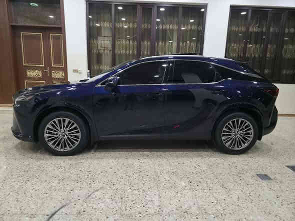 🔥🔥 للبيع  ارخص سعر 🔥  و كلين تايتل     
LEXUS RX350h هايبرد
موديل 2023
ماشيه 18الف فقط
كلين تايتل مكفوله كفاله عامه
شخط ما بها
مرقم بغداد  ترقيم جديد 
فول فول مواصفات
بانوراما 
شاشه كبيره 
رادار °360
اربع كشنات  تبريد و تدفئة
الستيرن تدفئة
داخل قهوائي بلادي 
فور ويل 
وياله حجم ٢٠
تواير جديد
كشن خزن  ميمور 
نقطة عمياء

$السعر43000 

***********
***********
واتس اب موجود
