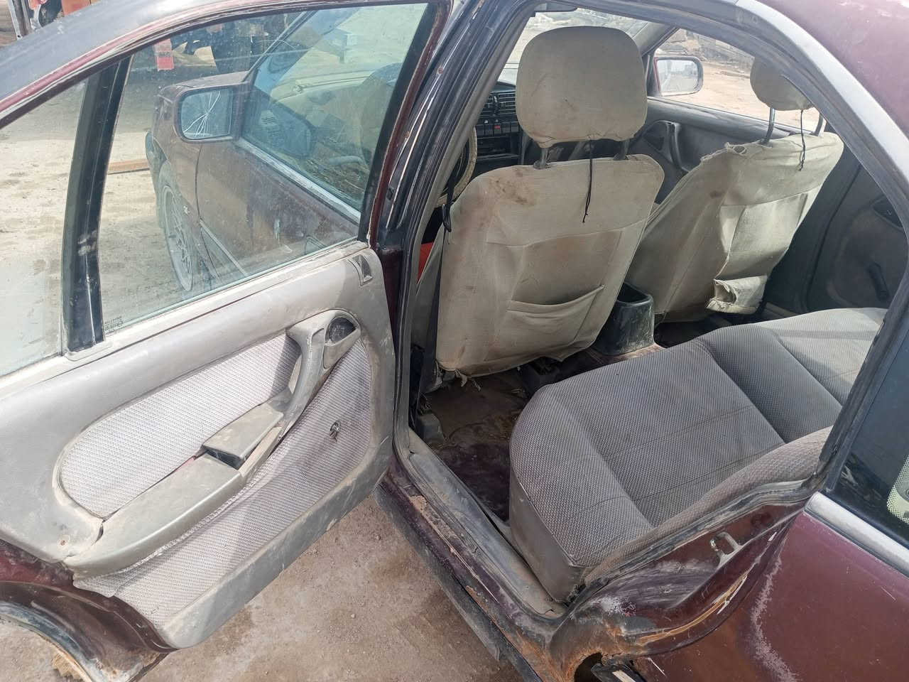 سلام عليكم وبل لبيع شغاله وجاهزرقم بغداد ف وبلوره13 ورقه المكان ذي قار  الفجر ***********
