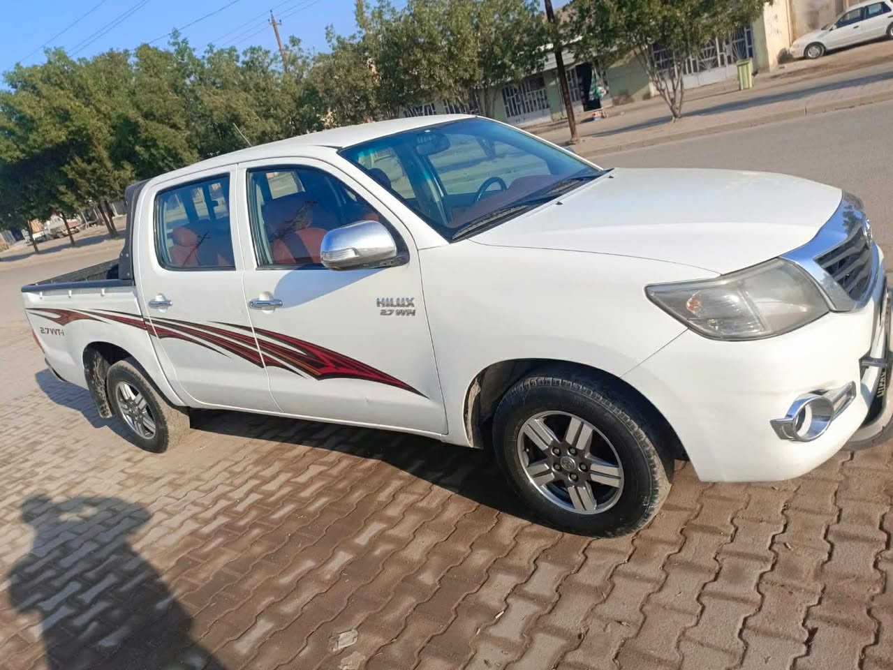 السلام عليكم البيع تيوتا ٢٠١٤بيها باردات غليله مكفولة من صبغ مكينه او كير شرط رقم بغداد حمل تبريد شرط تخم تاير جديد مل شركة رقم صاحب *********** بغداد المدان
