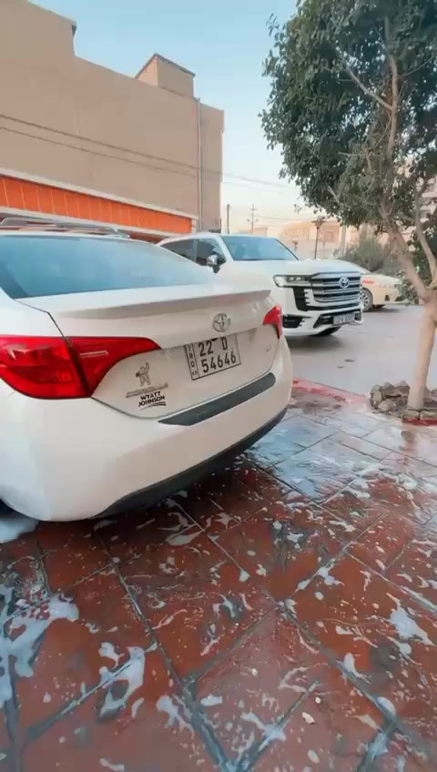 كورلا موديل 2017 جديده لوك.  حادث بنيد بس ابلادي شركه بس الباقي كفاله عامه اتريده هيه او غراضها تنباع او بدون غراض هم تنباع  خابره او تدلل مكان السياره حاه 
***********
