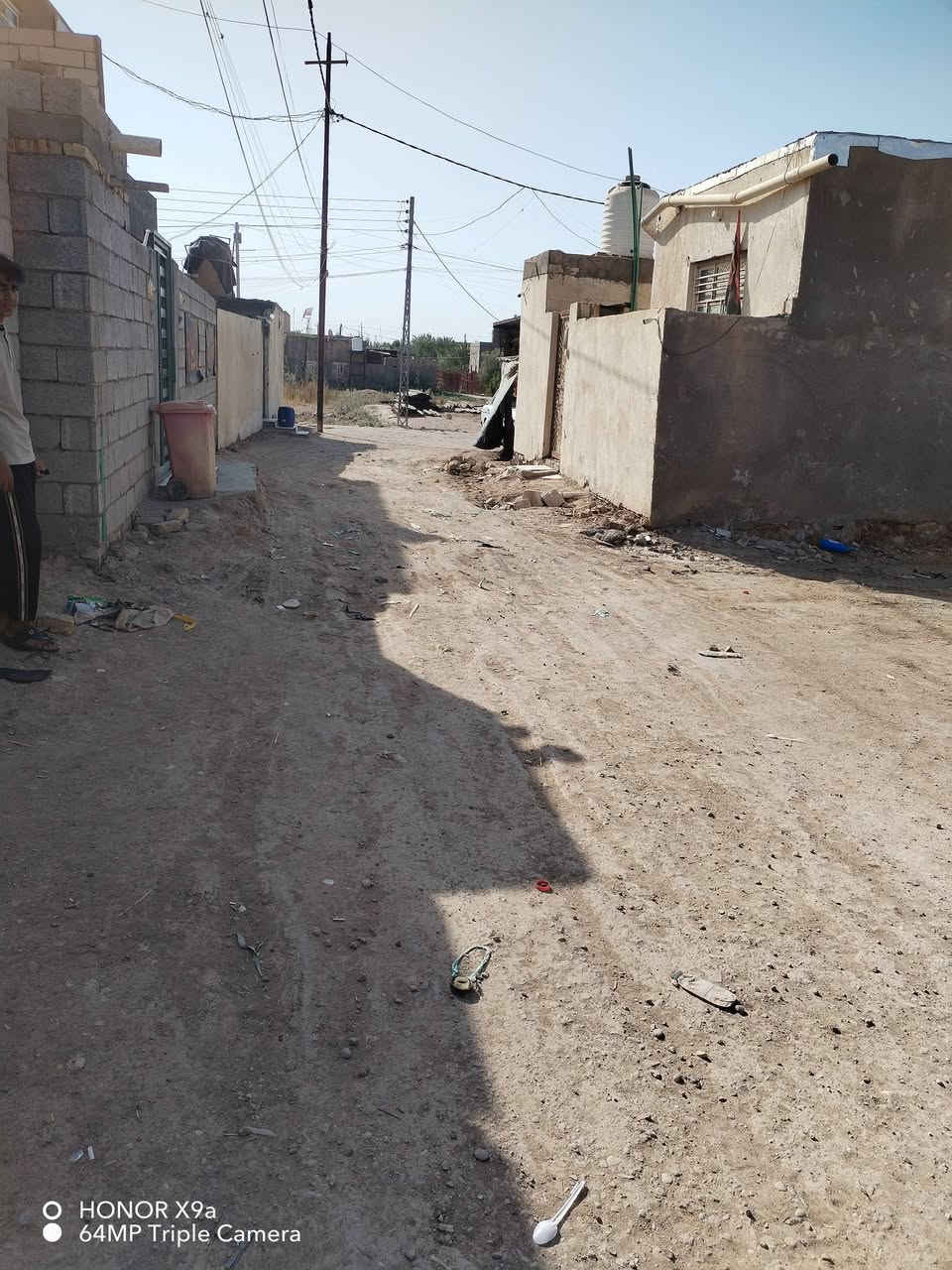 هيكل وقطعه زراعي للبيع مساحه 350 متر يتكون من ديوانيه وصاله ومطبخ وغرفتين  وصحيات البناء 150 متر والساحه 200 متر مكانه الفضليه حي العرب السعر 38 وبي مجال للاستفسار ***********
