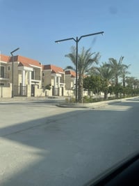 اسعد الله أوقاتكم بالخير والبركه.. للناس الي تدور مواقع مميزه  ٢٠٠ متر...