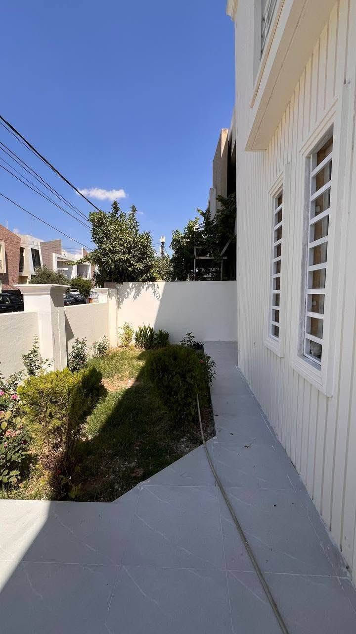 كود اعلان 17/50
🔸سند طابو يتسجل بإسم اي عراقي
🔘أربيل-في مجمع مناره 
➖منزل للبيع
〰️كونتر وسبالت ويا منزل
➖مساحة 200m  طابقين 
➖يتكون-4غرف نوم-استقبال-صاله-مطبخ-مجموعة صحيات-كراج
للتواصل 📞
***********
***********
***********
**************
في حال لم يتوافق العقار مع رغبتكم او لم يكن بقدر امكانيتكم زوروا موقعنا على تلكرام للتصفح على اكثر عدد من العقارات المتوفرة 
https://t.me/muhemenalkhalid أربيل, العراق
