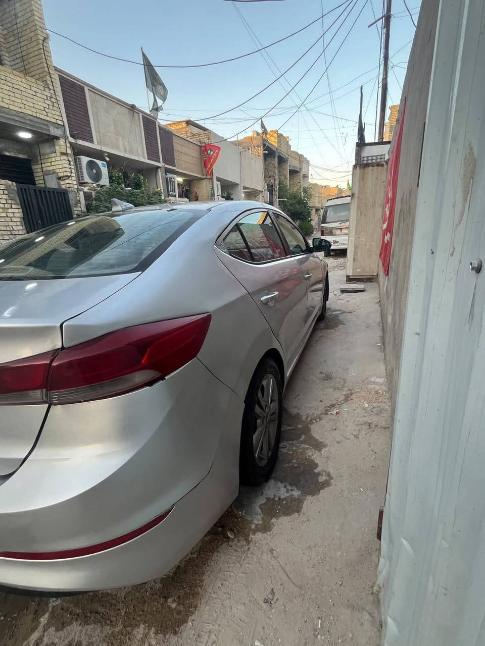 سلام عليكم الانتره موديل 2018رقم بغداد بسمي تحويل ثاني يوم فول  سياره بصمه تشغيل بصمه أبواب محرك 2000 دوش بي بخار كير نضيف ايتي المرغوب  تبريد شغال صدر نضيف 
السياره فتحه فول مواصفات 
بيهه ضربه بلجاملغ الخلفي الايمن وباب الخلفي مبدل
قبق  جنطه مبدل ولقماره بيه حالوب 
انضمه قياده /ايكو  وسبورت وعادي 
تتدفئه بلكشنات الماميه 
شاشه ابل كار بلي كامره دواره 
السعر ٩٥ وبيه مجال للشراي 
مكاني بغداد الشعله الخطيب الزراعي 
*********** فقط اتصال 
*********** بي واتساب
