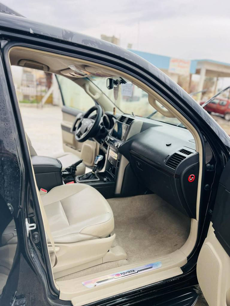 سلاوی خواتان لیبیت 
تکایە تیل بۆ ژمارکان بکن هین من نیە
بابەت فڕۆشتن توێتا برادو مۆدێل٢٠١١ی جوار بستۆن مەکینە مەرغوب گێر مەکینە ئەکسل دەبل ئەکسل بەشەرت سەیارەکە زۆر پاک ماوەتەوە هیج هیجی پێوە نییە ٢٦٠هەزار رۆییە سبوخی نییە سەنەوی تازەیە تاوەکو ٢٠٣٠خرامەی تیا نییە سیعر ١٨٣و مەجالێکی برایانا ***********یان*********** السليمانية, العراق
