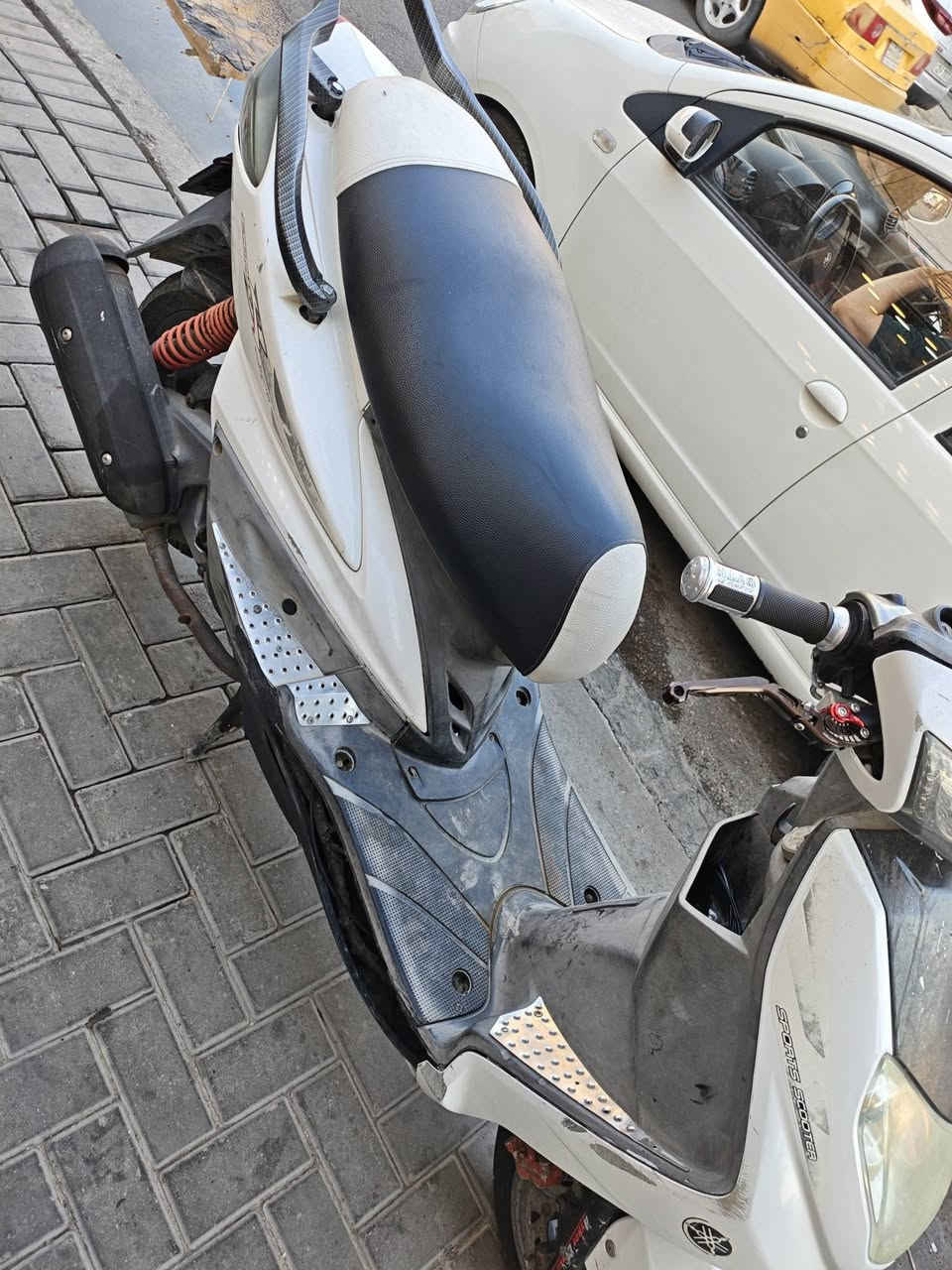 دراجة سكنس فحل كوري للبيع فقط...
لاتنقيص لاتبخير شلعة ومعدل 
بيها نواقص خفيفة 
وعليها تزويدات رياضية مثل سبايدر يدات بريك قلاب اشاير لد دوسات 
الدراجة صارلها 5 شهور نازلة من الرمبة
سعر 850 قفل


**إذا كنت صاحب هذا الإعلان وتريد حذفه لأي سبب، رجاءا أرسل رسالة إلى الدعم الفني**