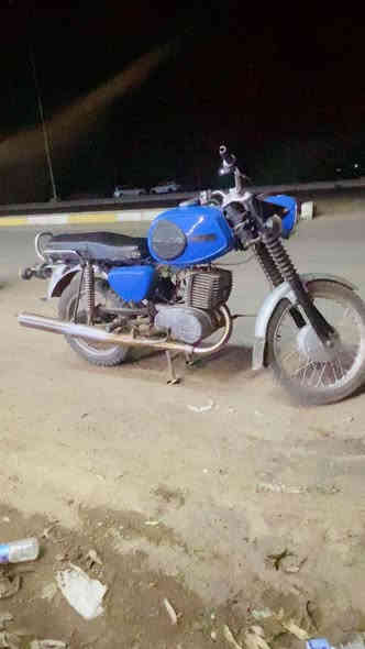 سلام عليكم دراجه امزت للبيع كصه ٢ بدون مكان ديالى غالبيه سعر ٧٠٠ للاستفسار ***********
