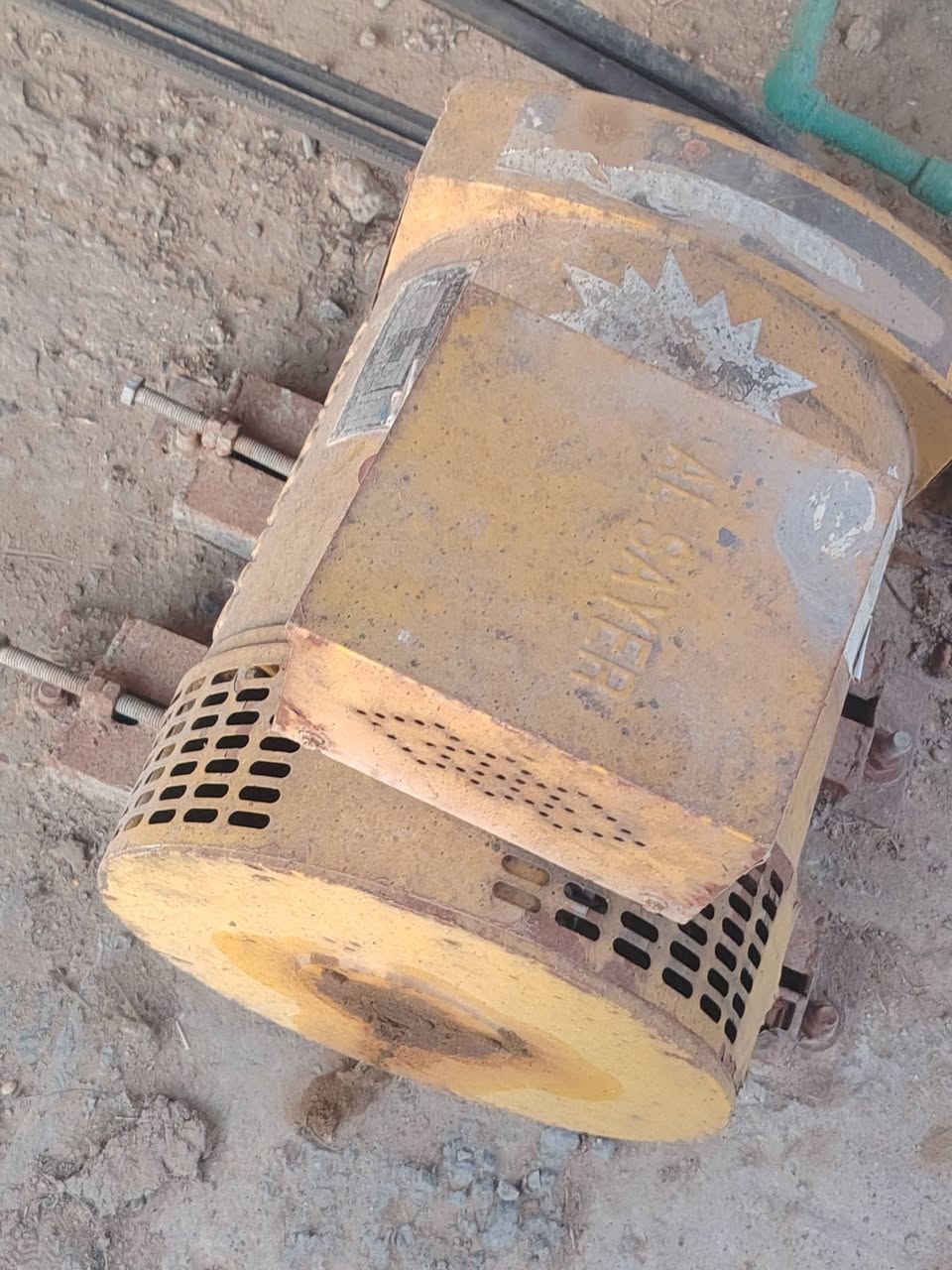 مولده هندي لستر ابو 16 مولد كبسه هوه كبسه گاز يصرف بساعه نص لتر گاز تبريده ماء ودهن  رئس توليد 10كيفي
شغال ع الفحص لتواصل ***********
