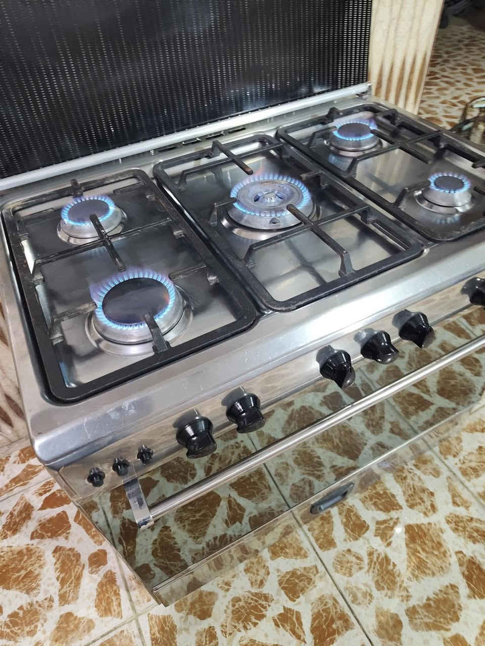 طباخ يونير مصري نضيف 5عيون سعره 250وبي مجال العنوان الدوره ابودشير واكوتوصيل


**إذا كنت صاحب هذا الإعلان وتريد حذفه لأي سبب، رجاءا أرسل رسالة إلى الدعم الفني**