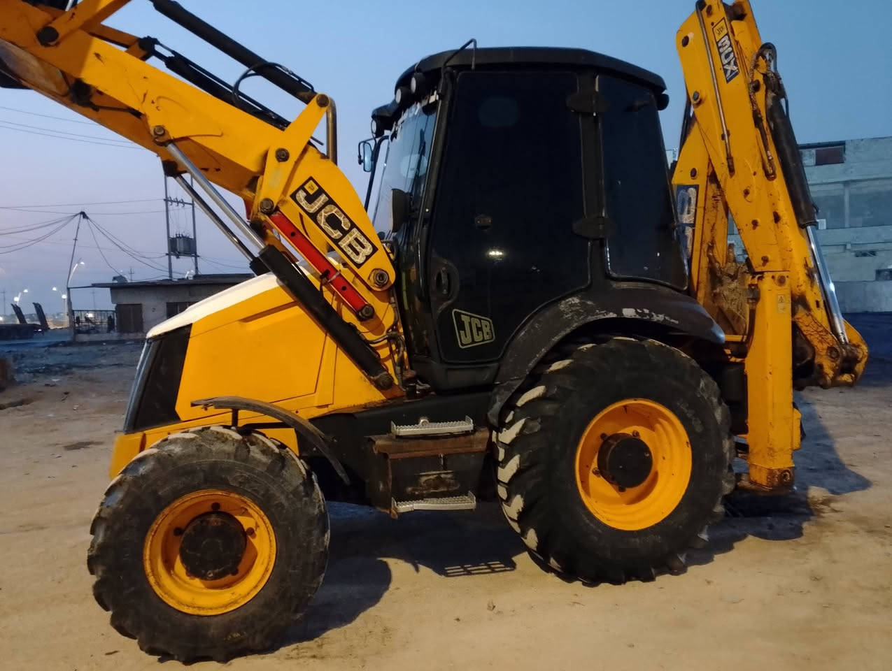 البيع جيسي بي  ***********
